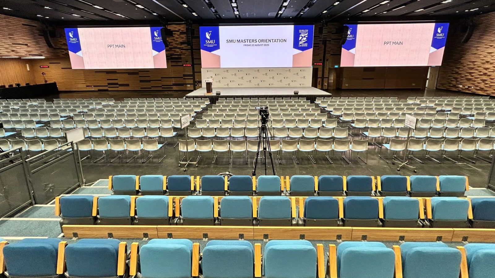 Hall 1